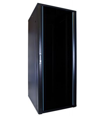 47U palvelinkaappi lasiovella mitat: 600x800x2200mm (LxSxK)
